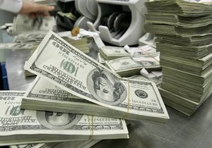 Доллар на межбанке завершил день снижением