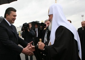 Янукович поздравил патриарха Кирилла c именинами