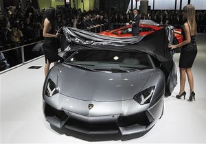 Reuters: выпуск внедорожника класса люкс от Bentley и Lamborghini могут отложить
