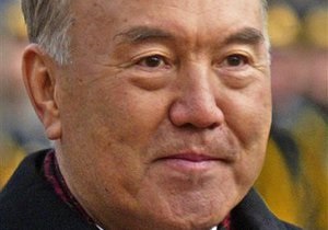 Президенту Казахстана поставят памятник