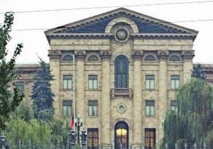 Вооруженный мужчина представился Иисусом и пытался проникнуть в парламент Армении