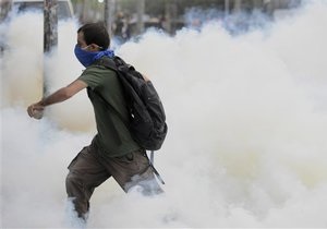 Новости Турции - беспорядки в Стамбуле: В Стамбуле возобновились беспорядки. Полиция разгоняет протестующих водометами
