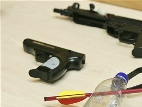 В Полтаве грабили людей с помощью игрушечных пистолетов