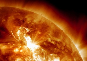 Вспышка на Солнце: На Солнце произошла мощная вспышка