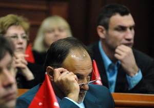 УДАР заявляет, что не будет голосовать за назначение Азарова премьером