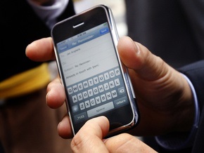 Apple объяснила, почему взрывается iPhone