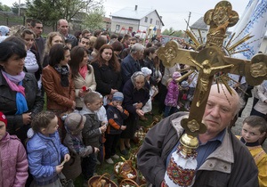 Православные христиане отмечают праздник Пасхи