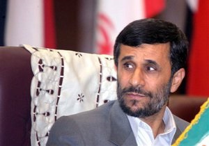 Президента Ирана Ахмадинеджада вызвали в суд