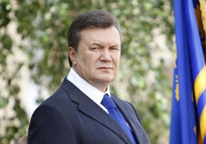 Янукович в Астане открыл торгово-развлекательный комплекс