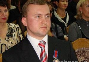 Янукович наградил медалью мэра, арестованного по подозрению во взяточничестве