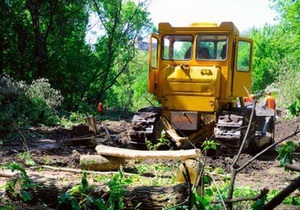 Кернес проигнорировал решение комитета Рады о запрете вырубки деревьев в парке Горького