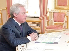 Ющенко потребовал от Медведько жесткости в ситуации с ЦИКом, Проминвестбанком и судами