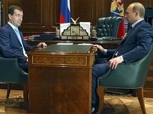 Опрос: Россияне не верят в самостоятельность Медведева