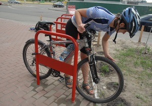 Киевсовет обязал торговые центры оборудовать велостоянки