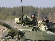 Ющенко обещает миротворцам в Косово вернуть статус участников боевых действий