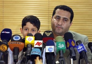 Иранский ученый-ядерщик, обвинявший ЦРУ в своем похищении, вернулся в Тегеран