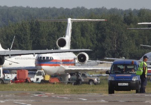 Мужчина, не выпускавший людей из самолета в Домодедово, не был вооружен