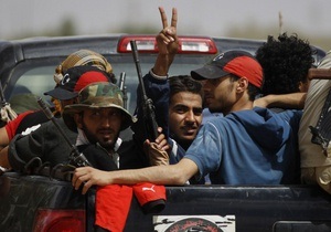 Повстанцы достигли центра столицы Ливии - ТВ