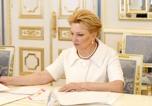 Богатырева за месяц получает большую пенсию, чем жена Януковича за год