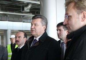 ВО Свобода предложит Львовскому горсовету назвать аэропорт именем Бандеры