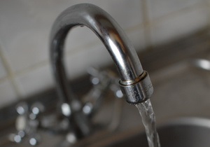 Корреспондент выяснил, почему вода из-под крана в Украине опасна для здоровья