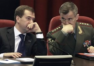Медведев поручил главе МВД разобраться в резонансной аварии с участием авто вице-президента ЛУКОЙЛа