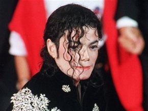 СМИ: Майкла Джексона похоронят в стеклянном гробу