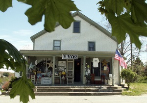 В августе закроется самый старый магазин в США