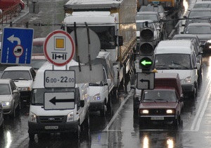 В Киеве возобновили движение по улице Здолбуновской