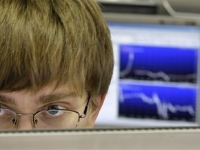 Обзор рынков: Ухудшение индекса потребительских настроений не смогло обвалить биржи