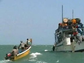Сомалийские пираты требуют $2 млн за йеменское судно