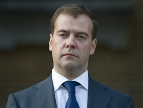 Медведев при назначении посла впервые применил формулировку  на Украине 
