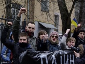 В Киеве прошла акция солидарности с рабочими ХМЗ