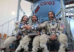 С Байконура стартовал Союз с тремя космонавтами