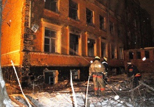 В Шевченковском районе Киева горело отселенное здание