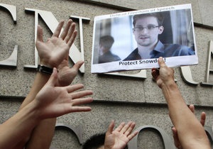 США установили контакт с Эквадором по делу Сноудена