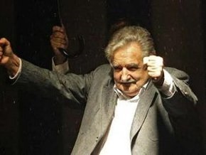 Exit polls: На выборах в Уругвае лидирует бывший партизан