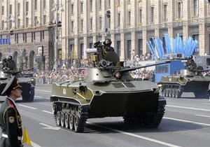 В Киеве и Севастополе прошли генеральные репетиции парада ко Дню Победы
