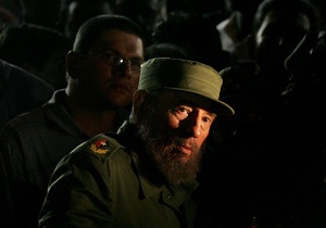 Янукович поздравил Кастро с 87-летием