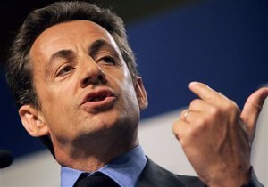 Саркози отправил в отставку министра труда и создал новое  министерство по делам молодежи