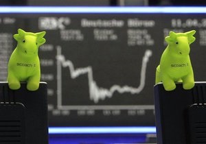 Неделя в минус: мировые биржи потеряли $2,5 трлн на опасениях новой рецессии