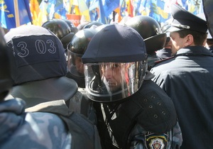 Ъ: Киевские власти просят суд запретить акции оппозиции в День Независимости