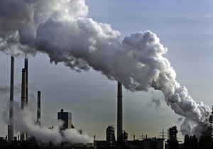 Азаров связал ухудшение экологической ситуации в Украине с газовыми контрактами 2009 года