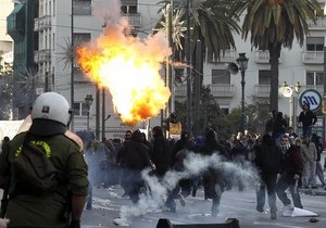 В Греции произошли столкновения полиции со студентами: задержаны 83 человека