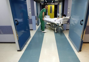 Пациенты без помощи. Клиники Мадрида бастуют против реформ властей
