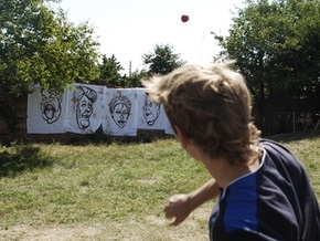 Корреспондент: Низвержение идолов