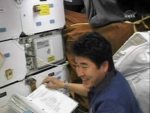 Японец провел в невесомости уникальный эксперимент с бумерангом