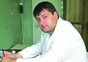 Киевский врач, который вывез на мороз пациентов, объявил голодовку
