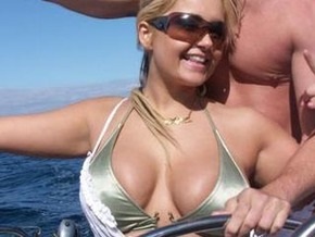 Во время съемок реалити-шоу у одной из участниц взорвалась силиконовая грудь