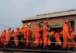 В Китае спустя неделю после затопления шахты спасли 22 горняка